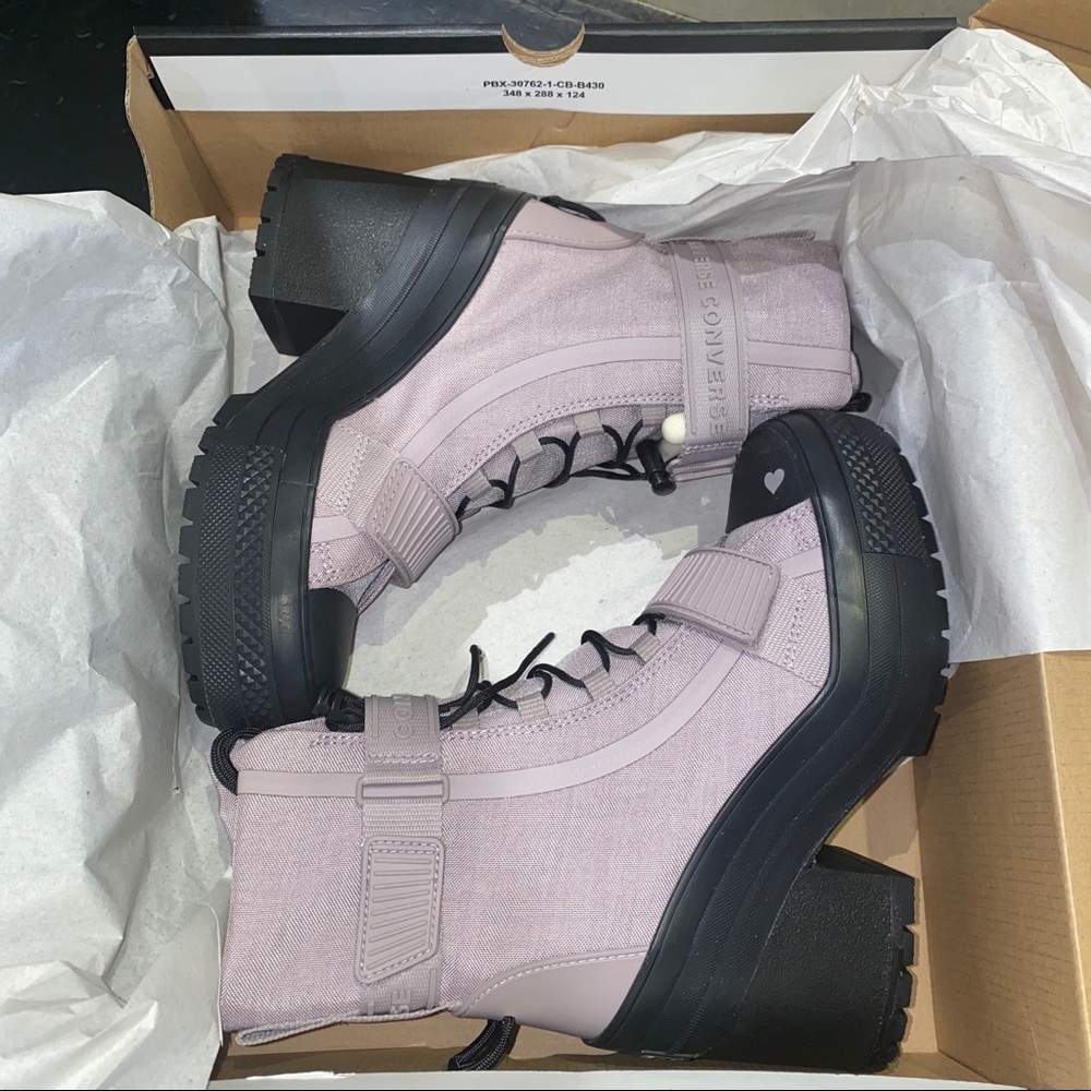 Converse Love Fearlessly CTAS GR82 Sneaker Boots Size 6 - Picture 4 of 8